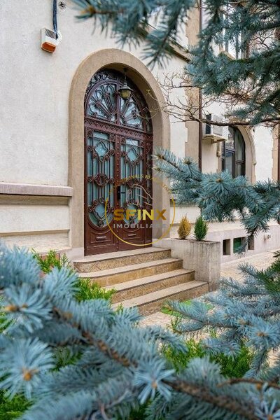 Cismigiu, inchiriere vila interbelica renovata, curte mare, parcare