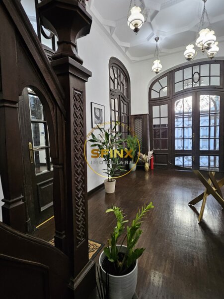 Cismigiu, inchiriere vila interbelica renovata, curte mare, parcare